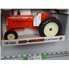Image 3 : ERTL Allis Chalmers D-19 Tractor 1/16 Scale N.I.B