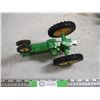 Image 5 : ERTL Metal John Deere Tractor Toy (Faded Painted)
