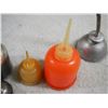 Image 4 : 7 Small Oil Cans (2 Plastic)