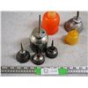 Image 5 : 7 Small Oil Cans (2 Plastic)