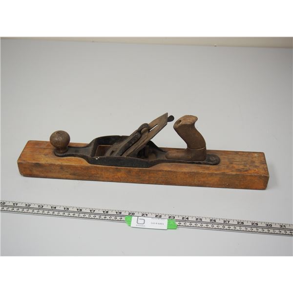 VINTAGE WOODEN PLANE (20 IN LONG)