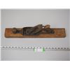 Image 2 : VINTAGE WOODEN PLANE (20 IN LONG)