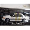 Image 6 : RARE Auto Art Police Division Ford Crown Victoria Police Interceptor Model 1/18 N.I.B