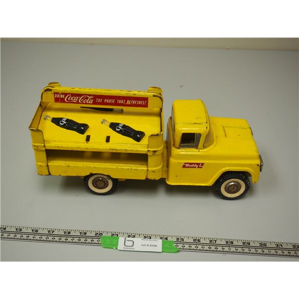 VINTAGE BUDDY L COCA COLA METAL TRUCK (14 3/4 IN LONG) (MISSING TWO MAGNETS FOR BOTTLES)