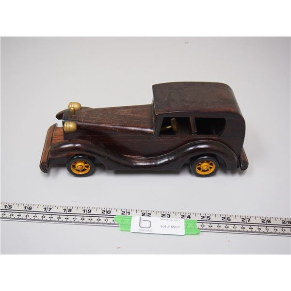 WOODEN TOY CAR (11 1/4 IN LONG)