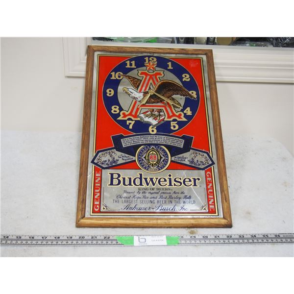 Budweiser Clock (Cracked) Battery Powered