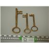 Image 1 : BRASS KEYS (3 PIECES)