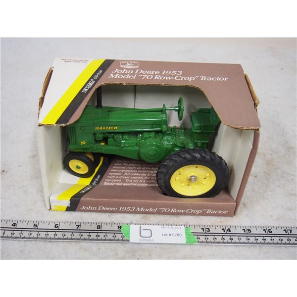 John Deere 1953 Metal 70 Tractor ERTL 1/16 N.I.B