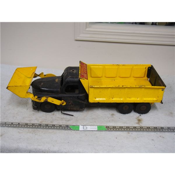 Structo Hydraulic Load and Dump Truck 23.5" L