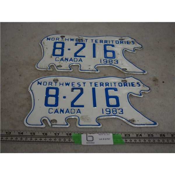 Pair of 1983 NWT License Plates