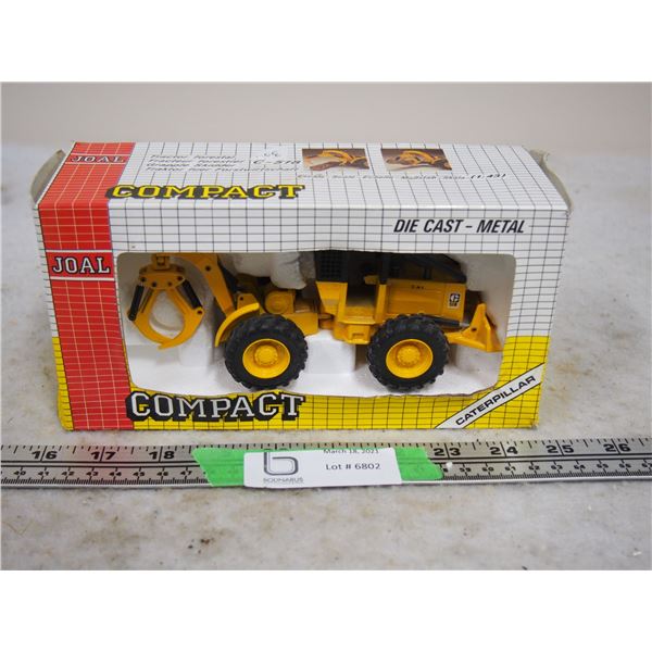 JOAL Die Cast Compact Caterpillar Grapple Skidder 1/43 Scale N.I.B