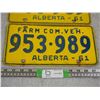 Image 3 : 1961 Alberta Farm Com VEH Pair of License Plates
