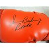 Image 2 : 2 Autographed Everlast Boxing Gloves (1 With Certification Card)