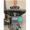 Image 2 : CRAFTSMAN BUSHWICK GAS HEDGE TRIMMER 22" 21CC & BLACK AND DECKER ELECTRIC WEED EATER
