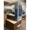 Image 3 : ROLLING KIOSK WITH BUILT IN LIGHTS