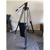 Image 1 : TRIPOD
