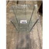 Image 2 : 3 TIER GLASS SHELVING UNIT