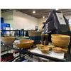 Image 2 : ASSORTED BOWLS, CUTTING BOARDS, SALT+PEPPER GRINDERS, BASKET