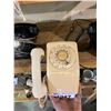 Image 2 : 3 VINTAGE ROTARY PHONES