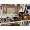 Image 1 : ASSORTED VINTAGE CAMERAS & ACCESSORIES