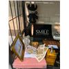 Image 3 : SHELF OF ASSORTED HOUSEHOLD ITEMS (HAND BAGS, BOOK, ORNAMENTS, DISPENSER, NAPKINS, QUEEN FITTED