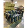 Image 2 : LOVE SEAT