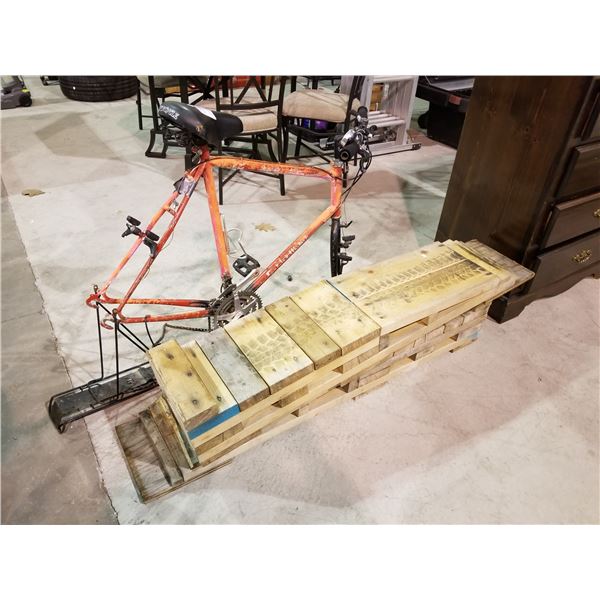 BIKE FRAME (MISSING TIRES) & 2 RAMPS