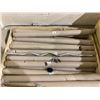 Image 2 : LARGE QUANTITY OF 47" WEIGHT LIFTING EZ-CURL BARS WITH CLIPS