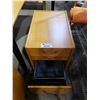 Image 2 : ROLLING 3 DRAWER CABINET