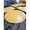 Image 2 : ROUND TABLE APPROX. 46" DIAMETER