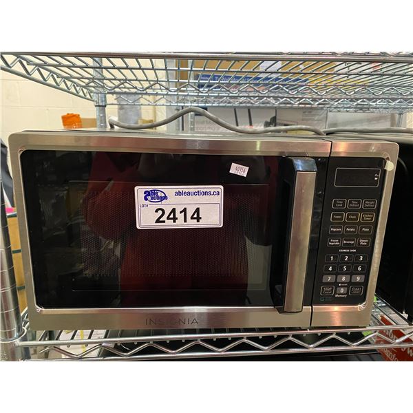 INSIGNIA 0.7 CU FT COUNTERTOP MICROWAVE OVEN *TESTED WORKING*