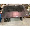 Image 2 : TABLE APPROX. 33 X 47"