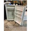 Image 2 : SANYO MINI FRIDGE