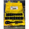 Image 1 : 19PC METRIC & STANDARD SOCKET SET