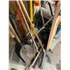 Image 2 : LOT INCLUDING YARD TOOLS, 2 CARTS & HALOGEN LAMP STAND