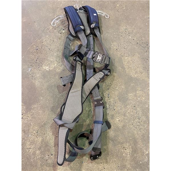 SALA SAFETY HARNESS MODEL-9504895