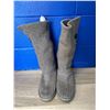 Image 1 : UGG BOOTS SIZE 7