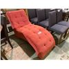 Image 2 : RED CHAISE