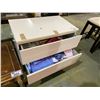 Image 2 : 3 DRAWER DRESSER WITH CONTENTS