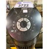 Image 2 : 2 SEVILLE CLASSICS FLOOR FANS