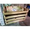 Image 1 : 5 WOODEN TRAYS