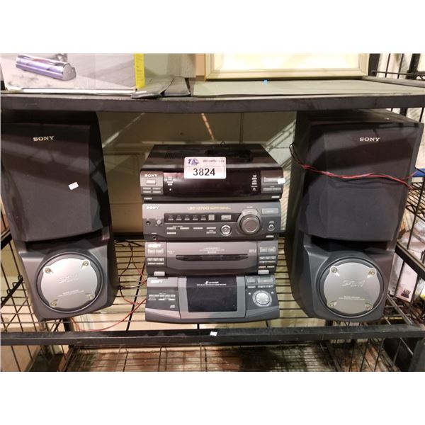 SONY LBT-D790 CD TAPE RADIO PLAYER WITH 2 SPEAKERS
