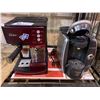 Image 2 : 2 COFFEE MACHINES (OSTER AND BOSCH) & 5 POT/PAN LIDS
