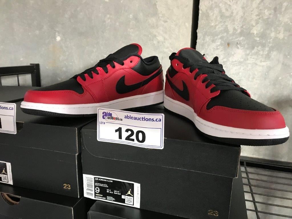 MENS RED AND BLACK NIKE AIR JORDAN LOW CUT SHOW IN SIZE 9