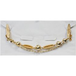 VINTAGE GOLD TONE CAPE CLASP