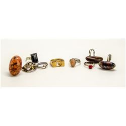 9 ASSORTED VINTAGE RINGS