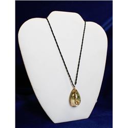 SEAHORSE IN GLASS PENDANT NECKLACE