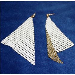 WHITE AND GOLD TONE METAL MESH EARRINGS
