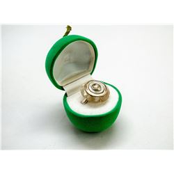STERLING SILVER AND SHELL ROUND ART RING SIZE 6
