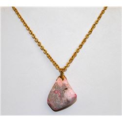 18" GOLD TONE CHAIN WITH PINK STONE PENDANT